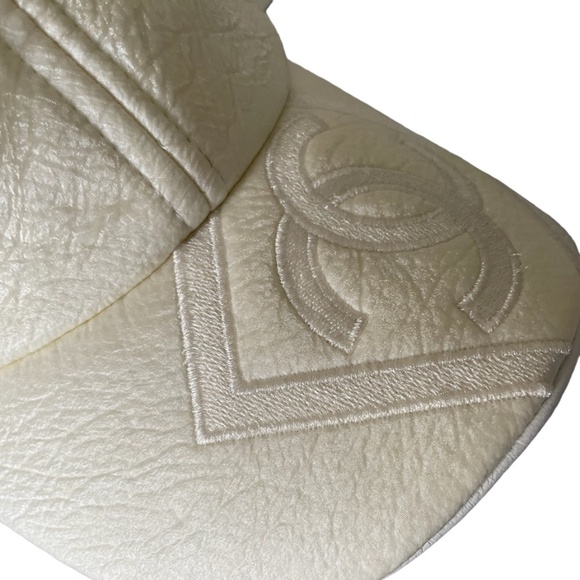 CHANEL LEATHER BASEBALL HAT 🧢 - Picture 6 of 9